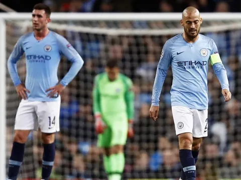 Thất bại trước Lyon, Man City trở thành kỷ lục gia bất đắc dĩ