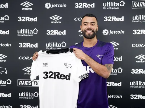 Ashley Cole CHÍNH THỨC tái ngộ Frank Lampard tại Derby County