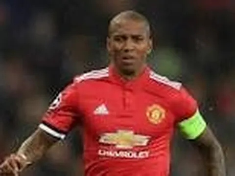 Ashley Young, ngôi sao chạy cánh thầm lặng của Quỷ Đỏ