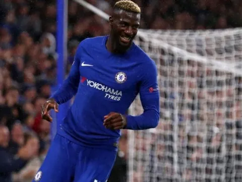 Nóng! Hàng xóm muốn dang tay cứu vớt 'thảm hoạ' của Chelsea