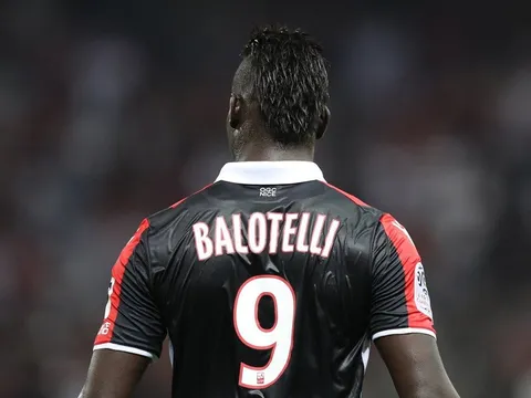 Balotelli nổ cú đúp, Nice nhấn chìm Monaco ngay trên sân nhà