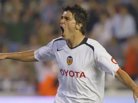 Bạn có nhớ đội hình cực mạnh của Valencia mùa 2007/08?