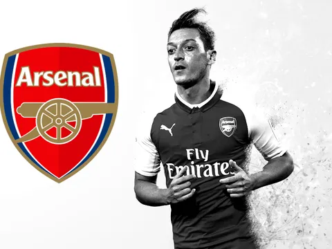 Bạn đã biết ai chơi tốt hơn Ozil trong trận thua của Arsenal chưa?
