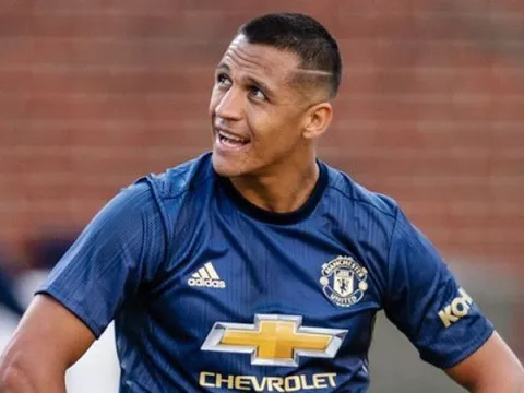 Có khả năng phải đá tiền vệ, Sanchez thất vọng cùng cực với Mourinho