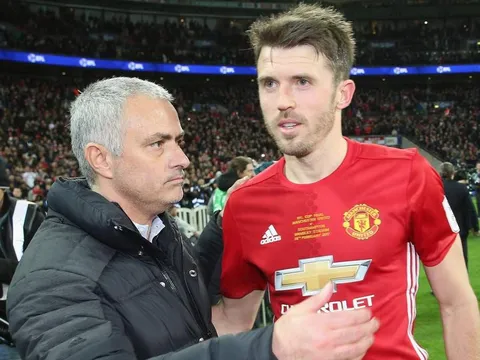 Trò cũ nói lời khiến Mourinho ấm lòng giữa cơn bão chỉ trích