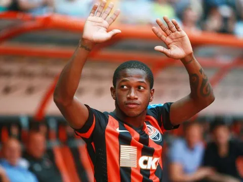 Bán Fellaini, Man Utd nhắm sao lạ Brazil thay thế