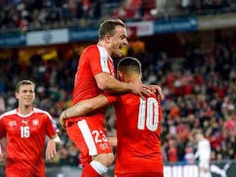 Bàn thắng 'trời cho' của Xhaka vs Hungary