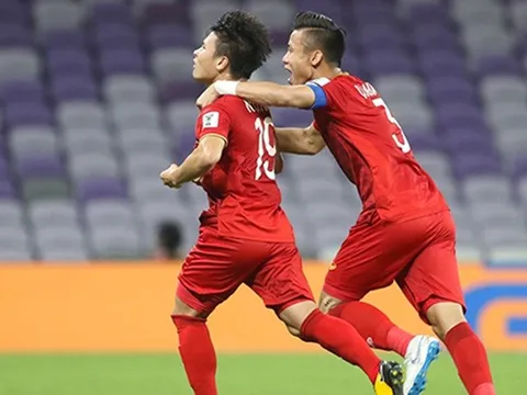 Báo Hàn Quốc: "Cậu ấy là siêu nhân của Việt Nam"