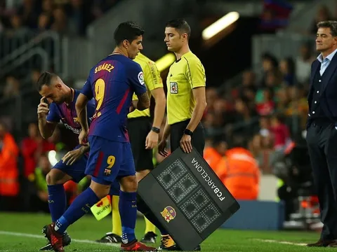 Barca 2-0 Malaga: Nhạt nhòa những siêu sao