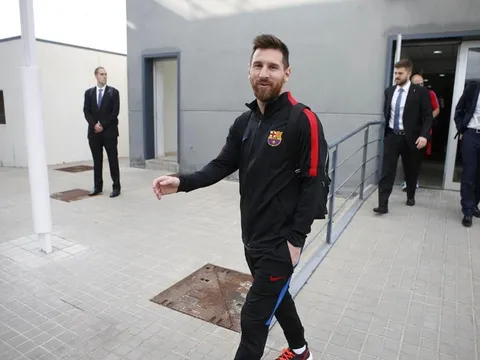 Barca hành quân đến Madrid, Messi hiên ngang đi đầu