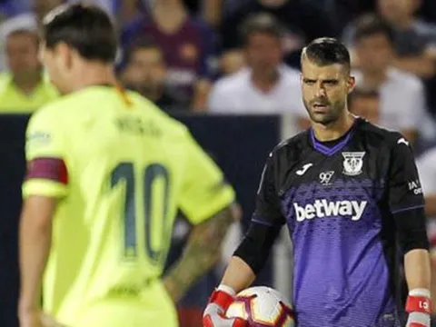 "Barcelona là một bại tướng thảm hại"