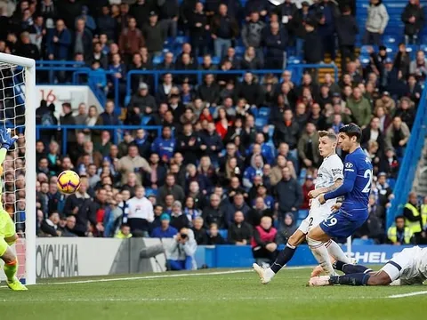 Bất lực trước Pickford và... cột dọc, Chelsea bị Everton cầm hòa trên sân nhà