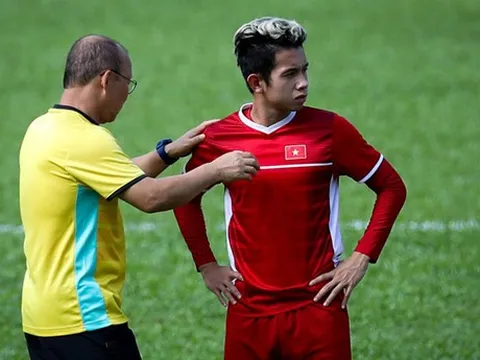 'Bất ngờ khi Hồng Duy đá chính nhưng đó có thể là tương kế tựu kế'