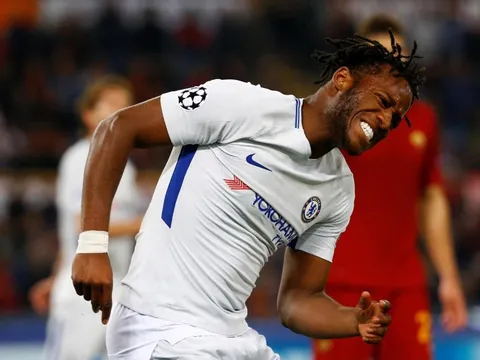 Batshuayi sắp phải hy sinh cho Lemar