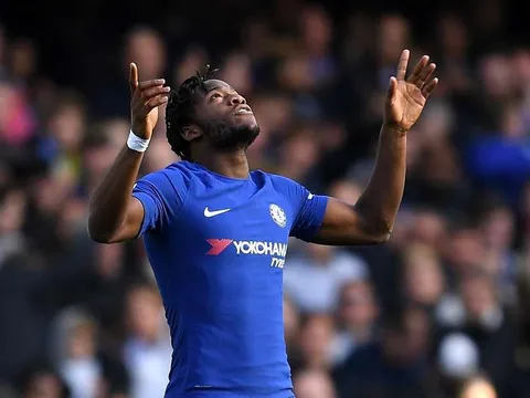 Batshuayi tỏa sáng, Costa cũng không thể ngồi yên