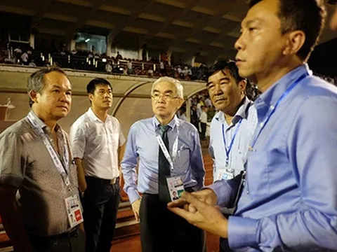 Bầu Đức lại bênh Hữu Thắng, muốn VFF chọn HLV dựa trên thành tích