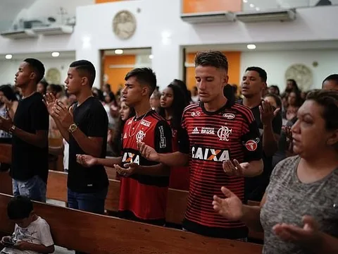 Bầu không khí tang thương nơi 10 cầu thủ trẻ của Flamengo tử nạn
