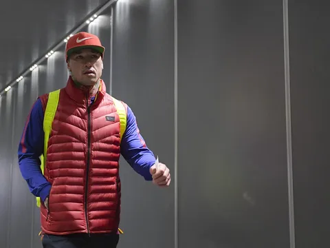 Bầy sói lo lắng đến Turin trong đêm