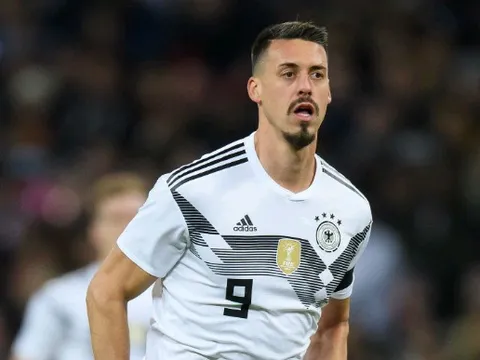 Bayern săn hàng nội địa để chia lửa cho Lewandowski