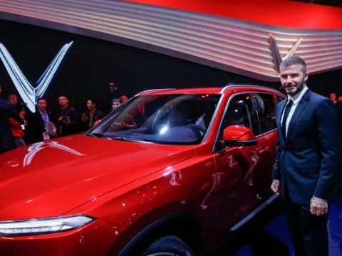 Beckham lịch lãm sánh bước cùng Vinfast tại Paris