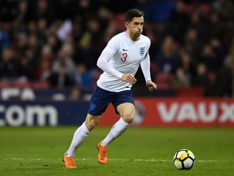 Ben Chilwell, người thay thế và sẵn sàng 'uy hiếp' Luke Shaw là ai?