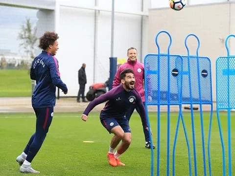 "Bệnh binh" Gundogan khuấy động sân tập Man City