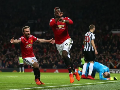 Benitez chê Pogba không cùng đẳng cấp với Gerrard