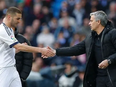 Benzema từng mất bình tĩnh khi bị Mourinho so sánh với chó mèo