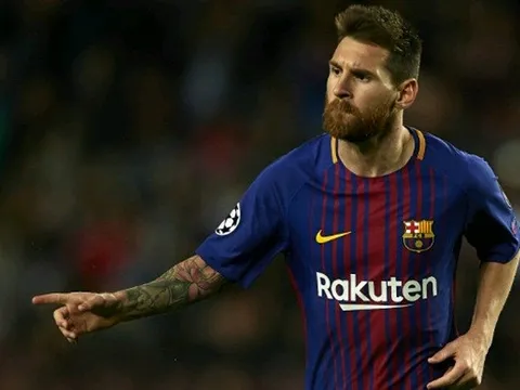 Berbatov: "Ronaldo hay, nhưng Messi đẳng cấp hơn"