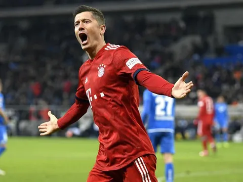 Bị chê "tiền đạo não phẳng", Lewandowski có câu trả lời "cực chất"