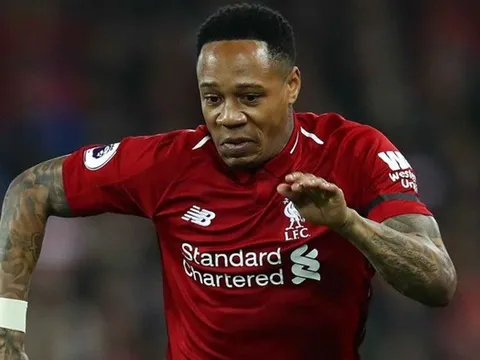 Bị "Gerrard mới" cướp chỗ, sao Liverpool tính đường rời Anfield