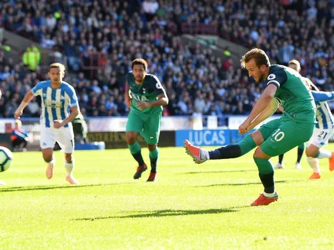 Bị kèm chặt, Harry Kane vẫn khiến đối thủ há hốc mồm