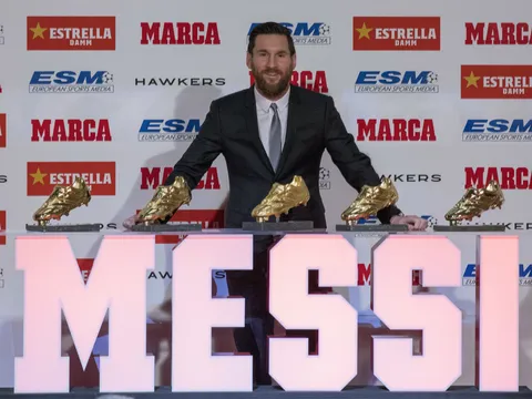 Bị Ronaldo thách thức sang Serie A, Messi đáp trả cực gắt