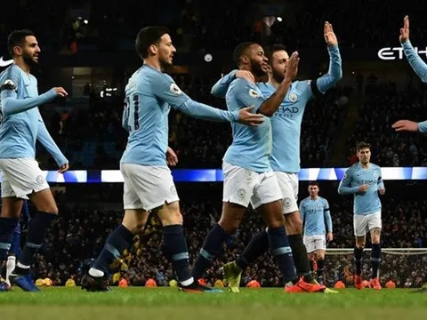 Biến Chelsea thành 'chú Sáu', Man City lên ngôi đầu giúp M.U vững Top 4