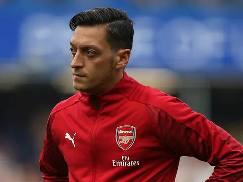 BLĐ Arsenal ra thông báo quan trọng đến Emery về vụ Ozil