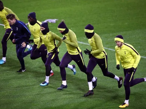 Bỏ lại nỗi đau Derby, Tottenham giờ chỉ biết có Dortmund