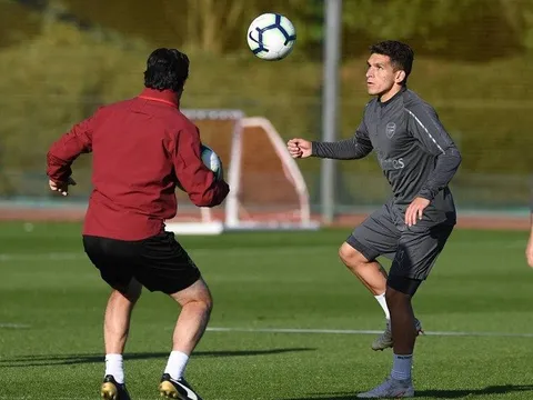Bỏ rơi Ramsey, Emery quyết tâm đào tạo Torreira thành tài