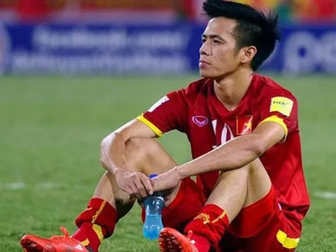 Bố Văn Toàn gửi lời tâm can đến Văn Quyết về việc chấn thương