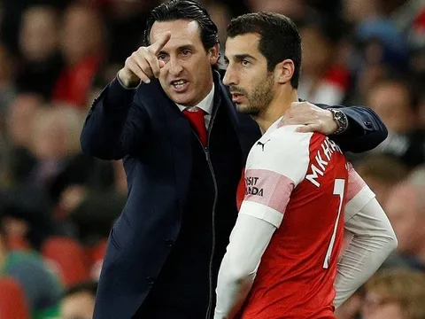 Bội phục Emery với "lời thì thầm" vào tai Mkhitaryan