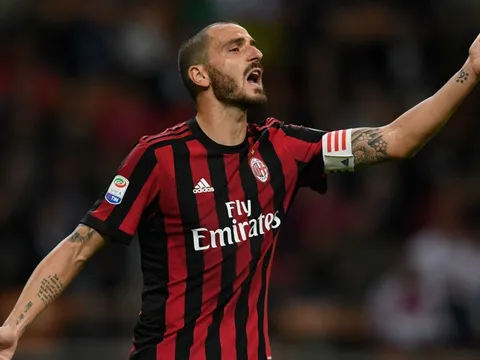 Bonucci chơi dở tệ nhưng vẫn được truyền thông 'nương tay'?