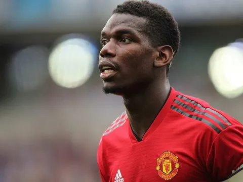 Bảo vệ Scholes, Neville khuyên Pogba làm cho Raiola im miệng