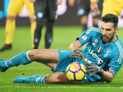 Buffon cân nhắc hoãn kế hoạch giải nghệ