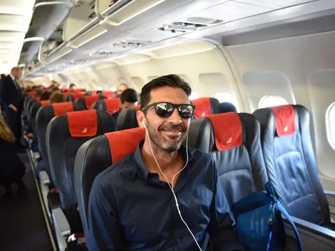 Buffon cùng đồng đội hào hứng đến Barcelona
