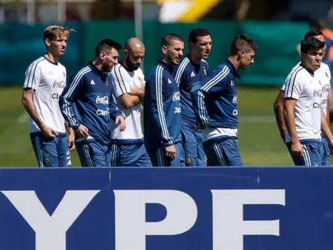 Buổi tập 'nặng nề' của Messi và các đồng đội tại tuyển Argentina