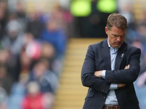 Burnley 1-0 Crystal Palace: Frank de Boer sắp bay ghế!