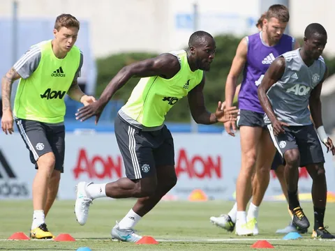 Cận cảnh buổi tập của Man Utd trước đại chiến Tottenham