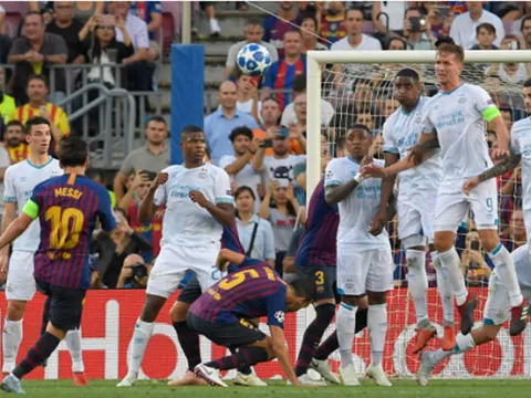 Messi quá nhanh quá nguy hiểm, Barcelona vùi dập PSV trên sân nhà