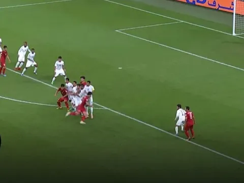 Hazard hóa người hùng, một tay đưa Chelsea vào bán kết League Cup