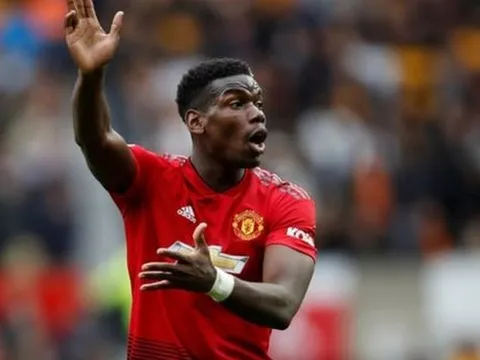 Mourinho nói gì về việc tước băng đội phó Paul Pogba?
