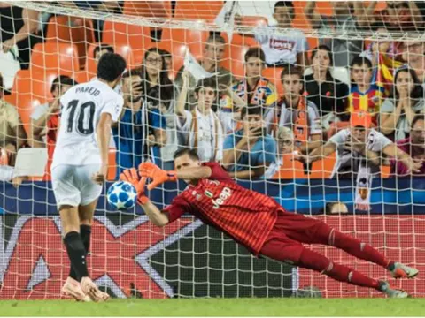 Chấm điểm Juventus trận Valencia: Siêu thủ môn lên tiếng
